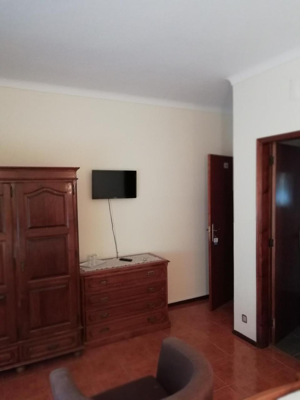 Hospedaria Nunes Pinto ترمس دي ساو بيدرو دو سول المظهر الخارجي الصورة
